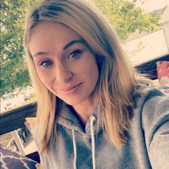 Meet your Posher, Robbins - Picture 1 of 1